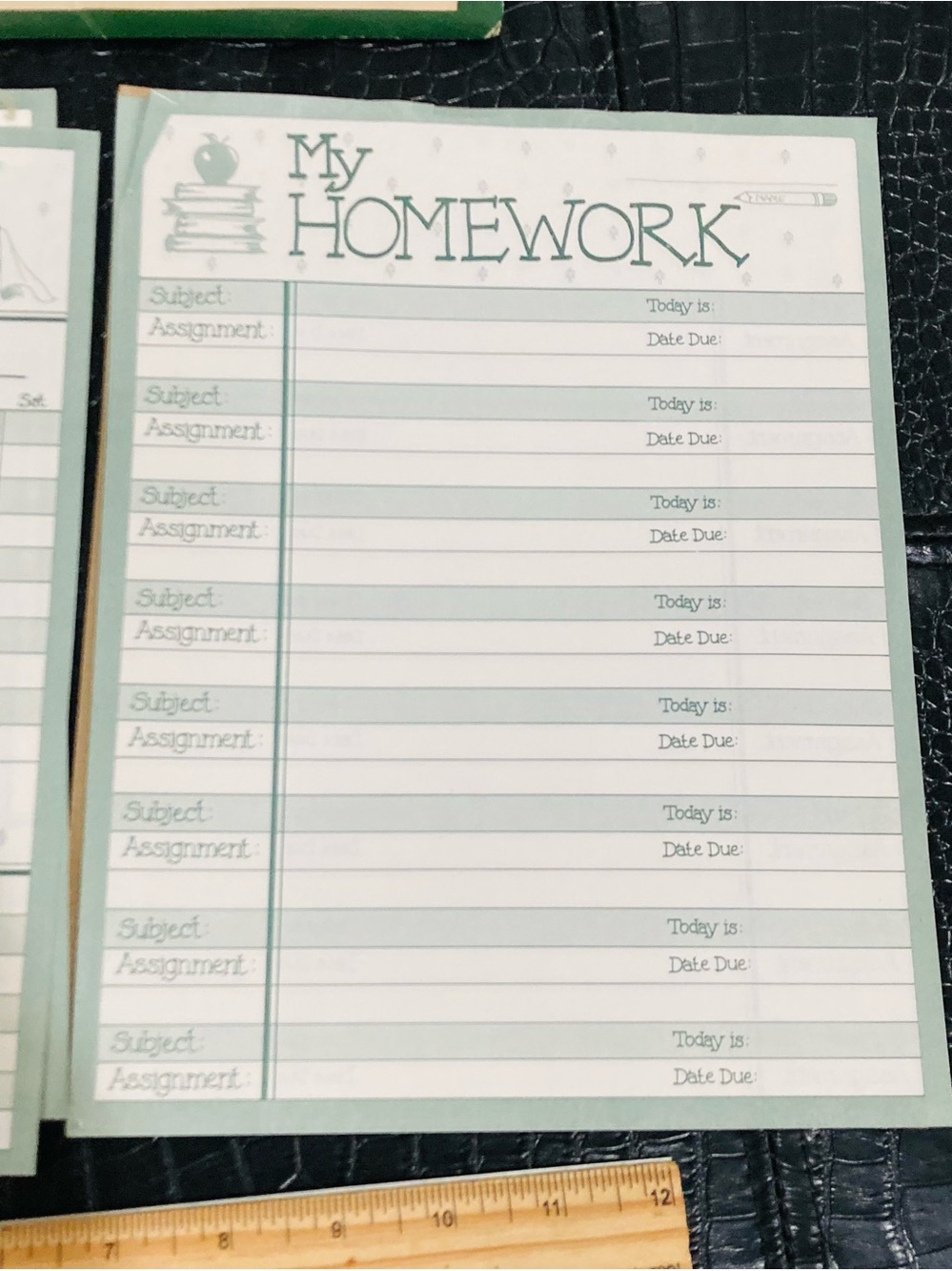 Kid's Weekly Planner Note Sheets with Folder - Picture 4 of 6